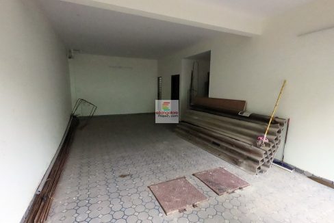 Garage-or-2-Shops-Space