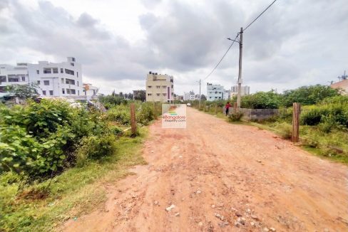 bda site for sale near outer ring road
