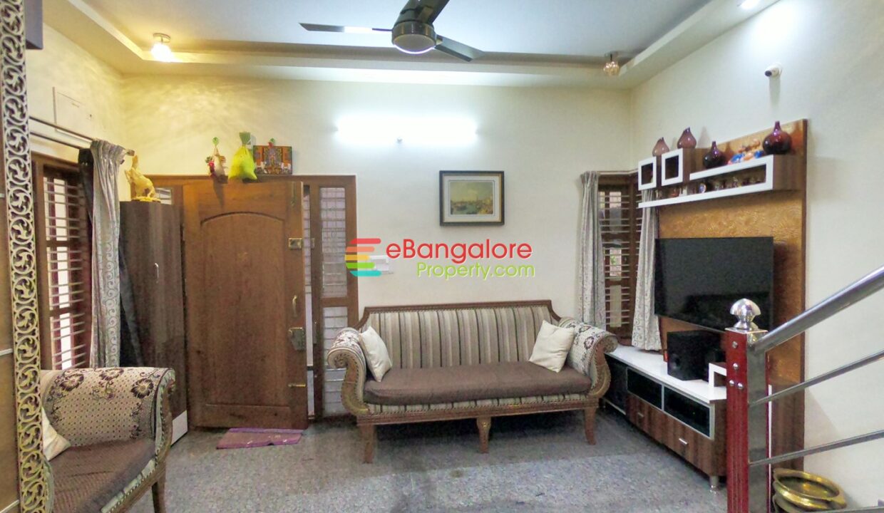 30x40-house-for-sale-in-btm-layout.jpg