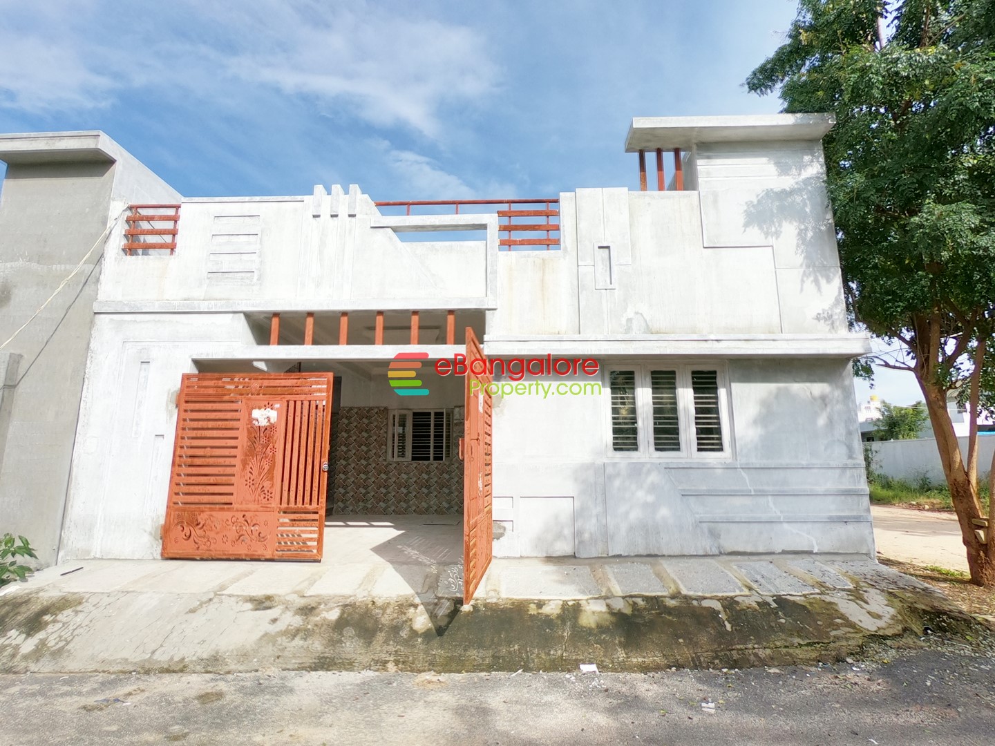 Kithaganur KR Puram E Khata – 2BHK Independent House For Sale on 30×40 – Corner