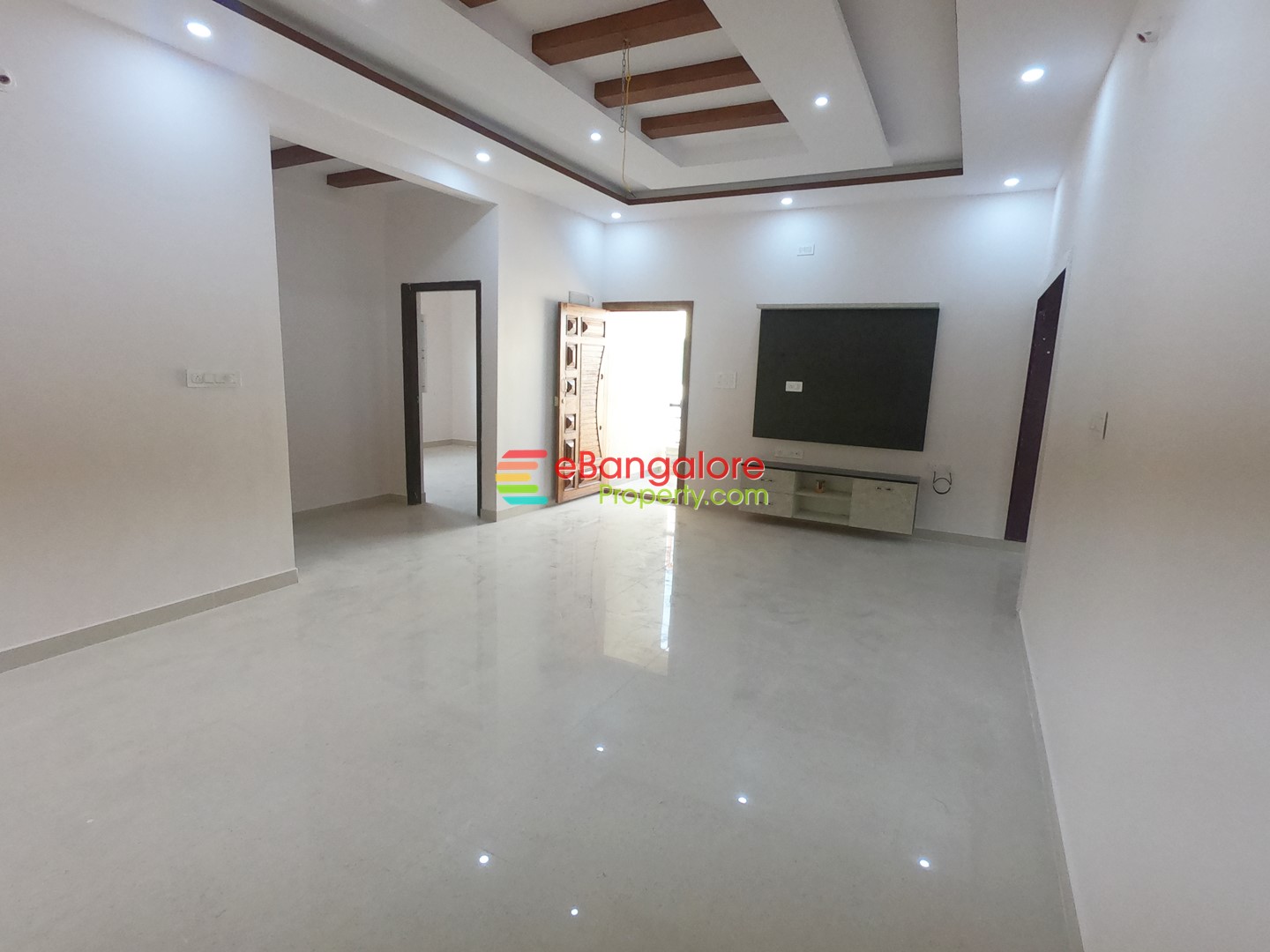 Thanisandra Road – 3 Unit Property with 3BHKs For Sale on 30×42 – Semifurnished