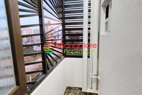 balcony2